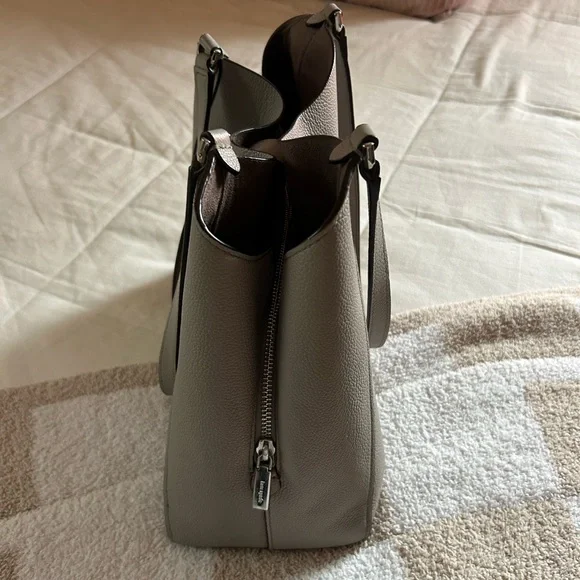 GREY KATE SPADE PURSE - Picture 7 of 15
